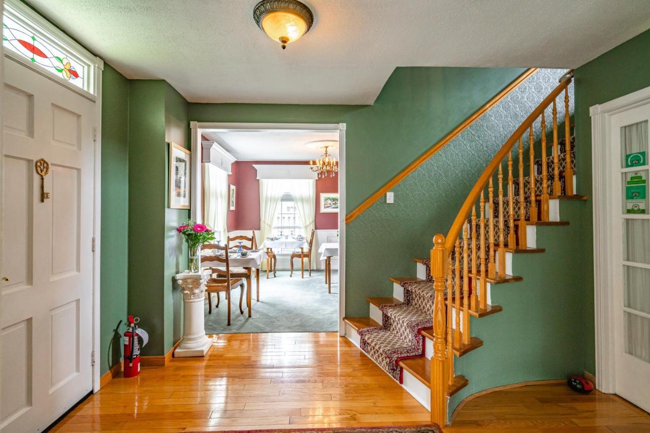 Abacot Hall Bed & Breakfast Niagara-on-the-Lake Exteriér fotografie