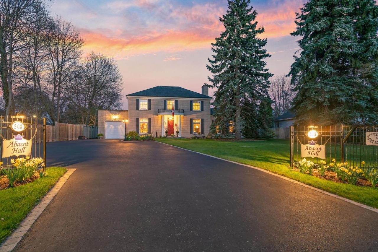 Abacot Hall Bed & Breakfast Niagara-on-the-Lake Exteriér fotografie