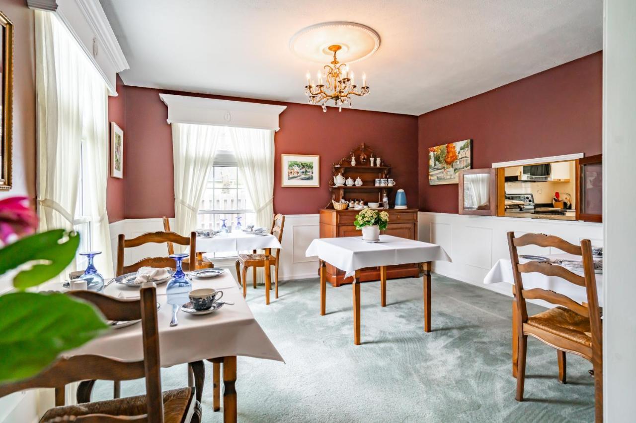 Abacot Hall Bed & Breakfast Niagara-on-the-Lake Exteriér fotografie